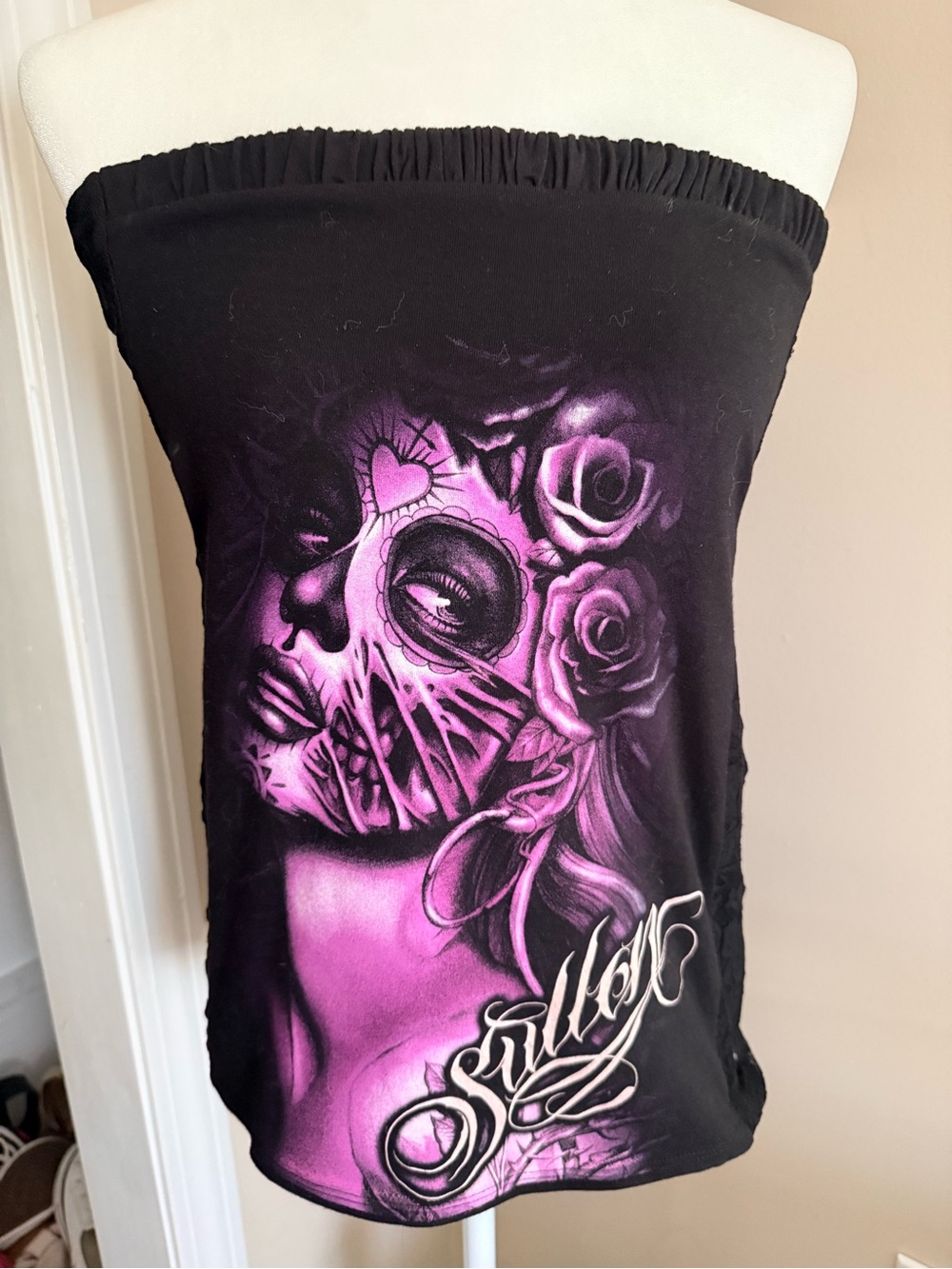 Womens Black Strapless Tunic Top with Purple Graphic - Picture 3 of 5